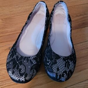 Vince Camuto Black Lace Women's Flat